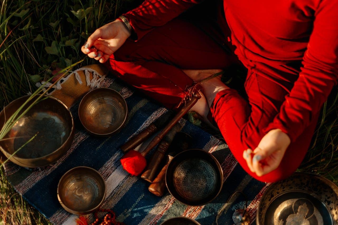 Excursions available when you host a yoga retreat at Vajra Jahra: sound healing