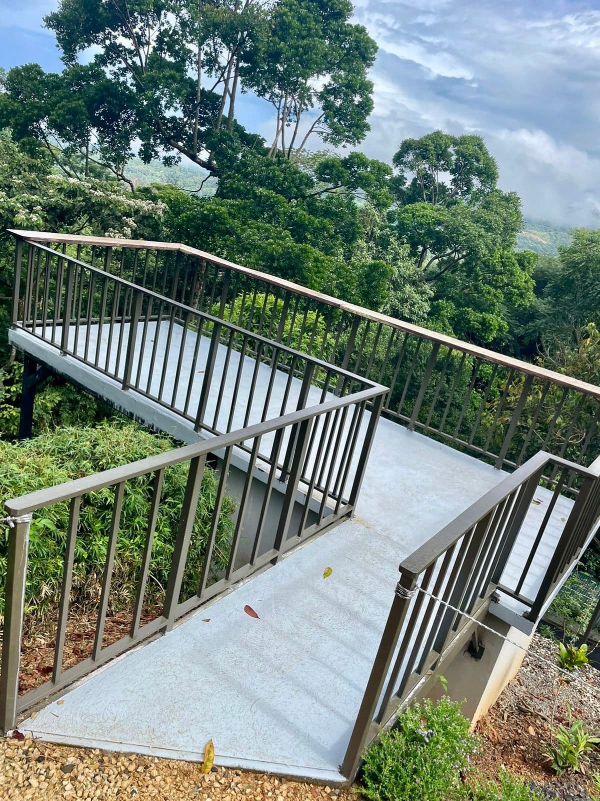 Amenity available when hosting a retreat: sunset viewing deck.